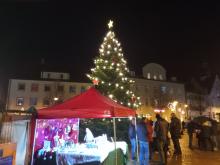 Der Weihnachtsbaum in Taucha, mit Fahhradenergie angetrieben.