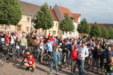 Rekordversuch zur längsten Fahrradkette Sachsens